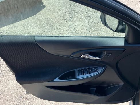 Used 2022 Chevrolet Malibu LT FWD image 17