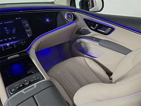 Used 2023 Mercedes-Benz EQS 580 4MATIC SUV image 24