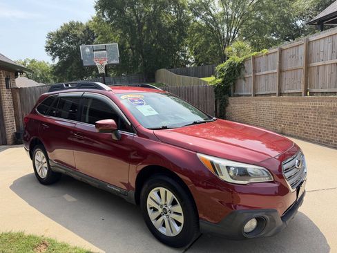 Used 2017 Subaru Outback 2.5i Premium AWD/4WD image 4
