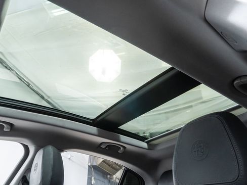 Used 2018 Alfa Romeo Stelvio Ti AWD/4WD image 26