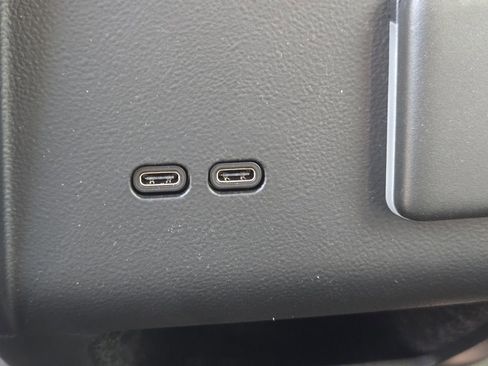 New 2025 Cadillac Optiq Sport 1 image 33