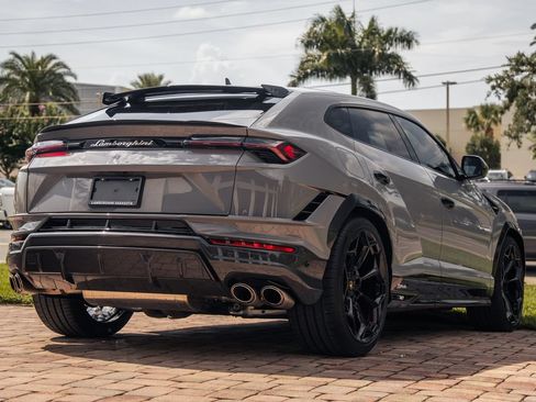 Used 2024 Lamborghini Urus Performante AWD/4WD image 6