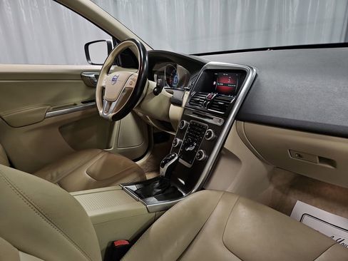 Used 2016 Volvo XC60 T6 image 26