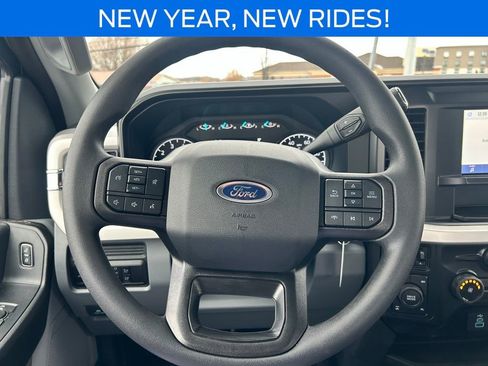 New 2026 Ford F250 XL w/ XL Chrome Package image 28