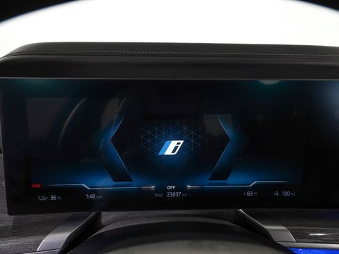 Used 2023 BMW i7 xDrive60 AWD/4WD image 19