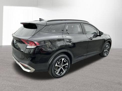Certified 2023 Kia Sportage EX w/ EX Premium Package AWD/4WD image 3