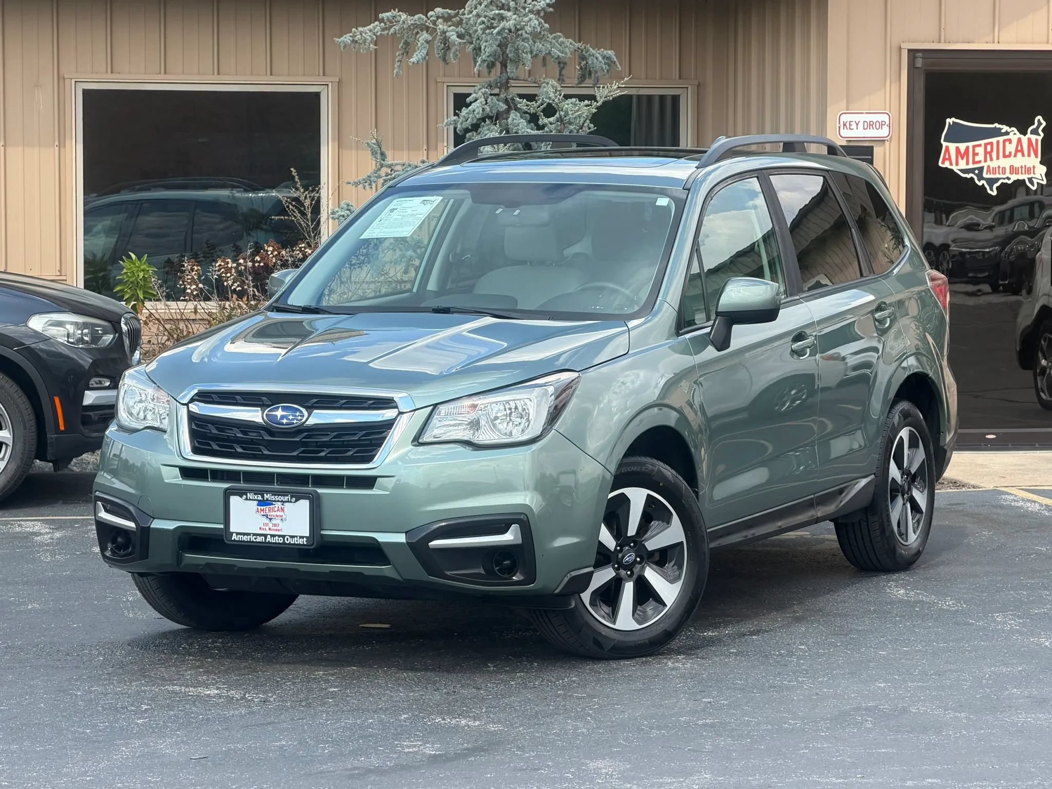 Used 2018 Subaru Forester 2.5i Premium w/ All-Weather Package AWD/4WD image 2