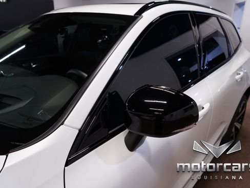 Used 2023 Volvo XC60 B5 Ultimate w/ Protection Package Premier FWD image 12