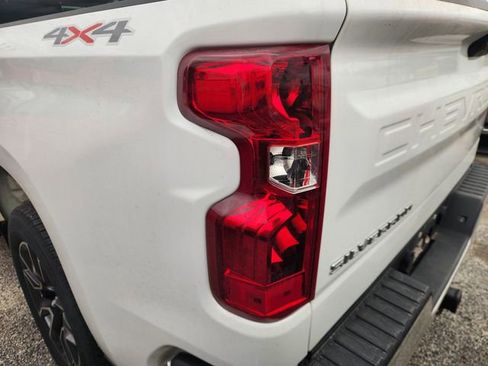 Used 2024 Chevrolet Silverado 1500 LT image 7