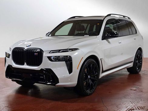 New 2026 BMW X7 M60i image 7