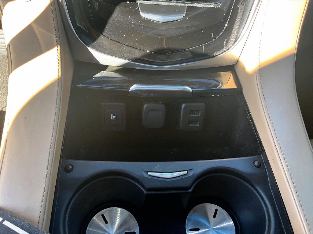 Used 2018 Cadillac Escalade ESV Platinum AWD/4WD image 31