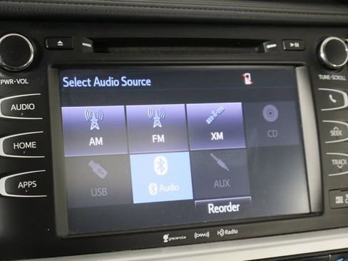 Used 2019 Toyota Highlander XLE AWD/4WD image 32