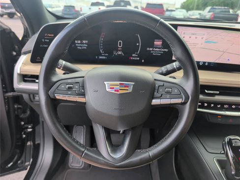 Used 2025 Cadillac XT4 Premium Luxury FWD image 29