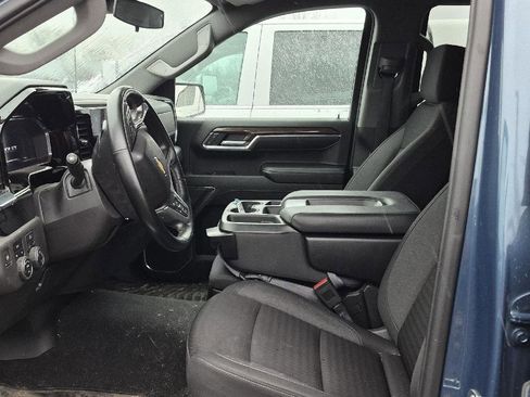 Used 2024 Chevrolet Silverado 1500 LT image 6