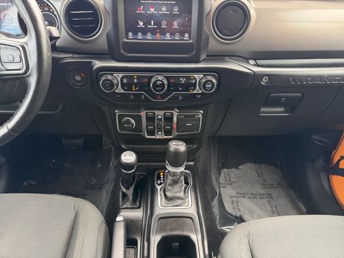 Used 2021 Jeep Wrangler Unlimited Sport AWD/4WD image 16
