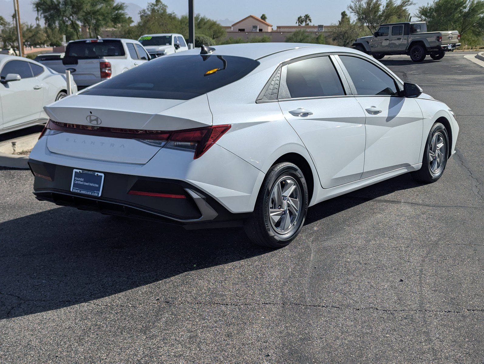 Certified 2026 Hyundai Elantra SE w/ Cargo Package FWD image 2