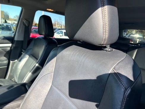 Used 2018 Toyota Highlander XLE image 12