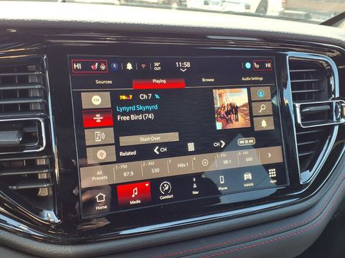 Used 2025 Dodge Durango GT w/ Blacktop Package image 7