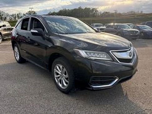 Used 2018 Acura RDX AWD image 3