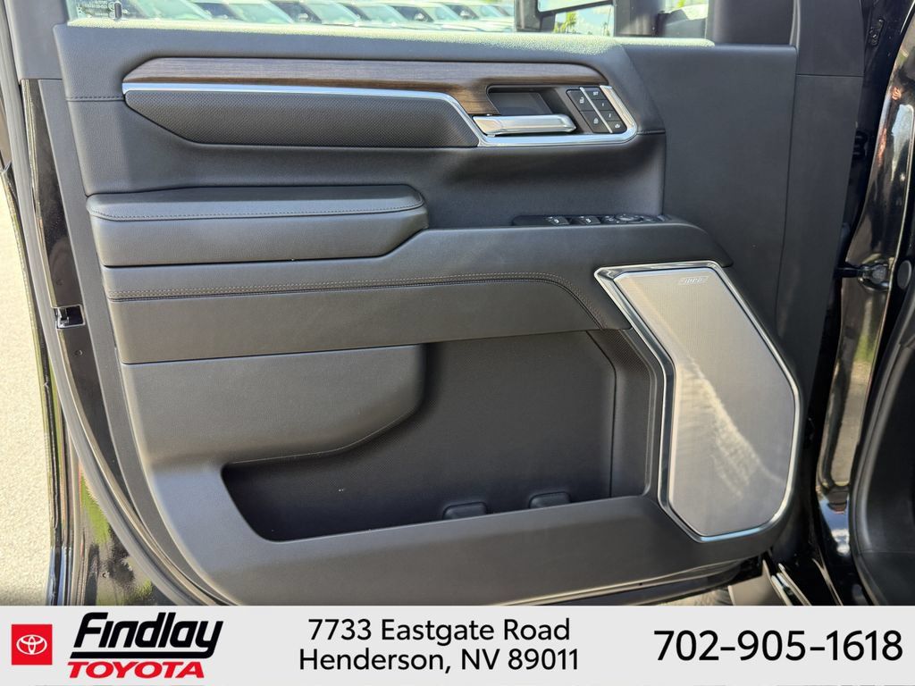 Used 2024 Chevrolet Silverado 3500 High Country w/ Technology Package AWD/4WD image 20