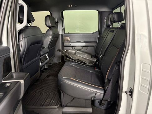 Used 2025 Ford F350 Lariat w/ Black Appearance Package image 30