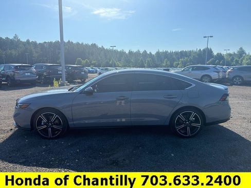 Used 2025 Honda Accord Sport image 4