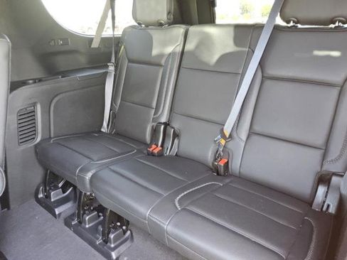 Used 2023 GMC Yukon XL Denali w/ Denali Reserve Package AWD/4WD image 3
