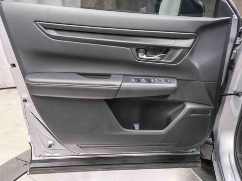 Used 2025 Honda CR-V Sport image 22