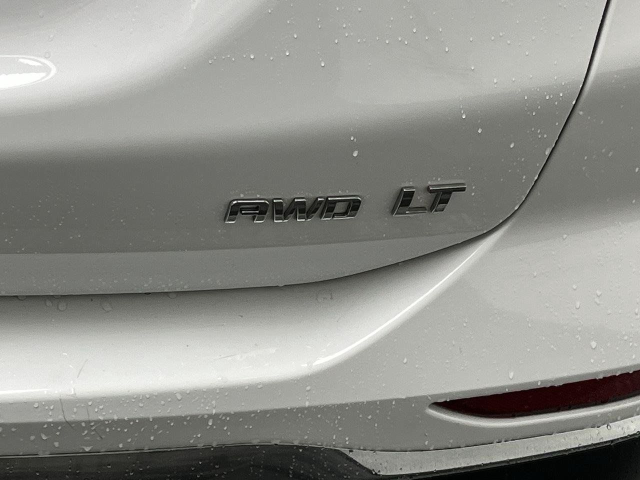 Used 2018 Chevrolet Equinox LT AWD/4WD image 30
