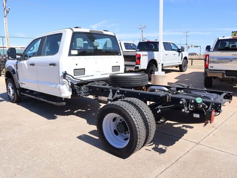 New 2025 Ford F550 4x4 Crew Cab Super Duty image 18