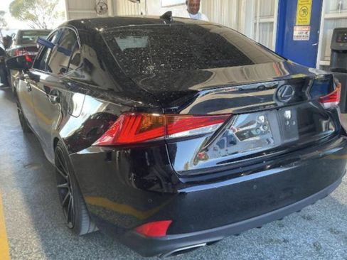 Used 2018 Lexus IS 300 w/ Premium Package image 5