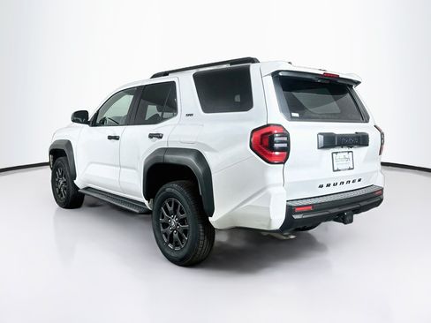Used 2025 Toyota 4Runner SR5 AWD/4WD image 5
