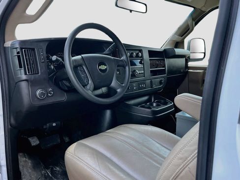 Used 2025 Chevrolet Express 2500 w/ Driver Convenience Package RWD image 9