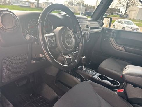 Used 2017 Jeep Wrangler Sport w/ Quick Order Package 24S AWD/4WD image 15