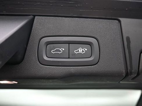 Used 2024 Volvo XC60 B5 Ultimate w/ Protection Package Premier image 28