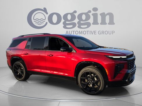 New 2026 Chevrolet Traverse RS w/ LPO, Floor Liner Package FWD image 7
