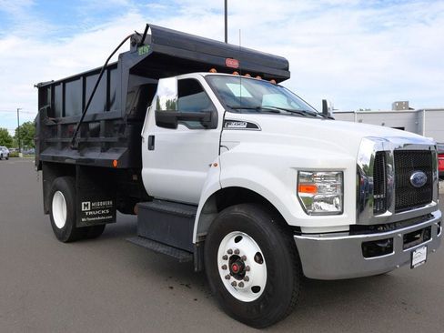 Used 2022 Ford F650 2WD Regular Cab Super Duty image 7