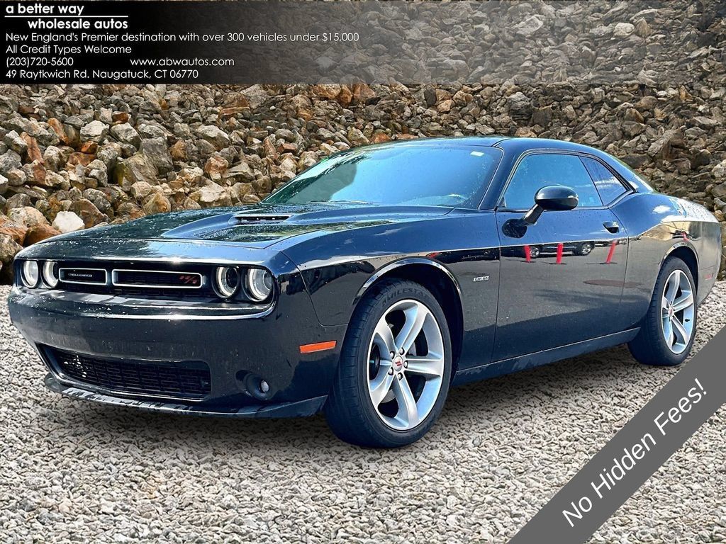 Used 2017 Dodge Challenger R/T RWD image 1
