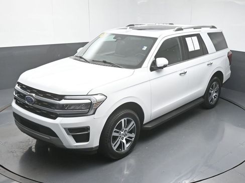 Used 2024 Ford Expedition Limited image 45