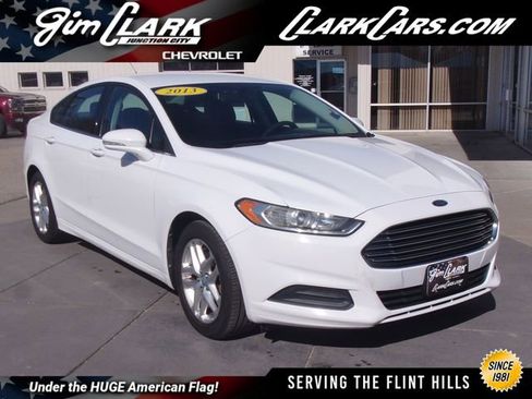 Used 2013 Ford Fusion SE image 1
