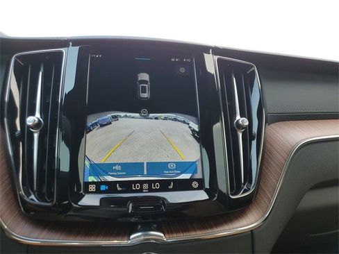 Used 2025 Volvo XC60 B5 Ultra w/ Protection Package Premier image 15