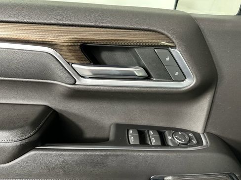 Used 2022 Chevrolet Silverado 1500 LT AWD/4WD image 24