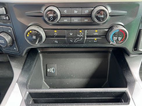 Used 2023 Ford F350 XLT w/ Camper Package AWD/4WD image 29