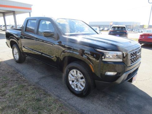 Used 2023 Nissan Frontier SV w/ SV Premium Package image 7