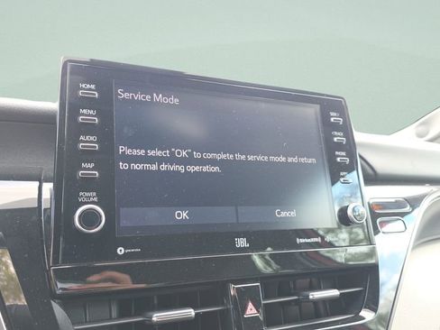 Used 2022 Toyota Camry XSE w/ Navigation Package image 21