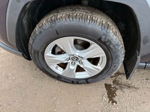 Used 2019 Toyota RAV4 XLE w/ Convenience Package AWD/4WD image 11