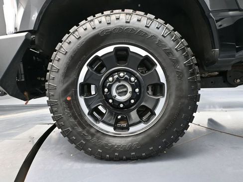 Used 2025 Ford F350 Lariat w/ Tremor Off-Road Package AWD/4WD image 17
