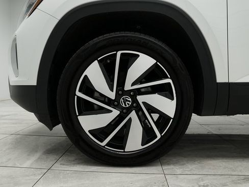 Used 2024 Volkswagen Atlas SE image 11