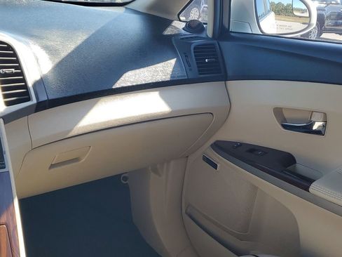 Used 2014 Toyota Venza XLE image 26