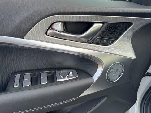 New 2026 Genesis G70 2.5T Prestige image 11